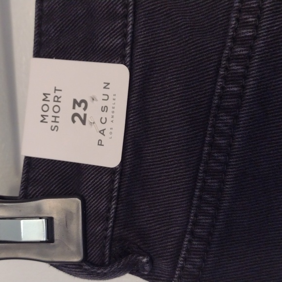 NEW NWT PacSun Mom Shorts Size 23 Black Jean Shorts Size 23 - Picture 5 of 13